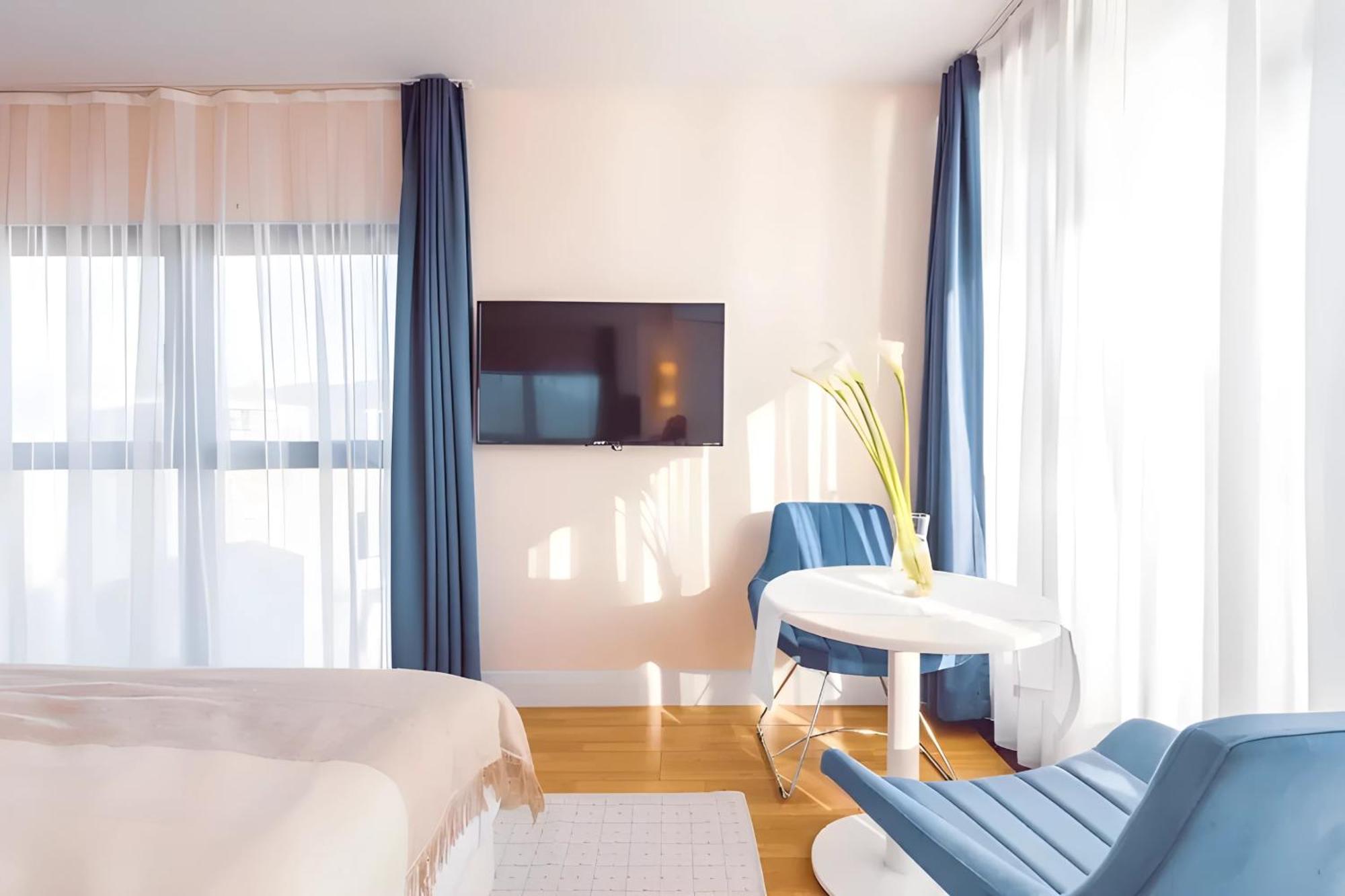 Luxury Orbi City Sea View Aparthotel Батуми Екстериор снимка